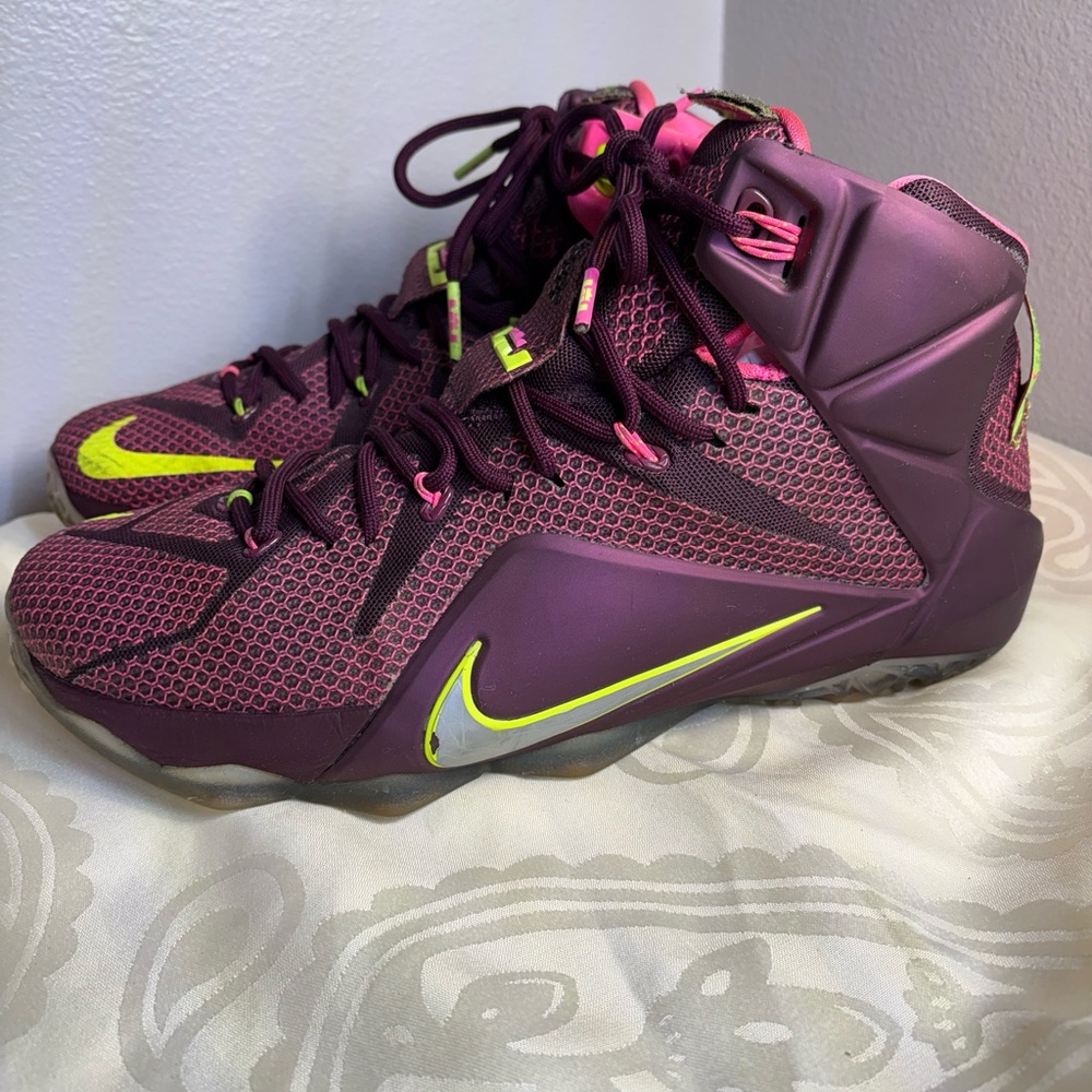Nike LeBron 12 'Double Helix‘men’s basketball size 11